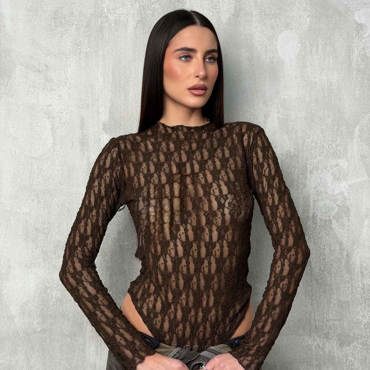 Maglia in pizzo marrone